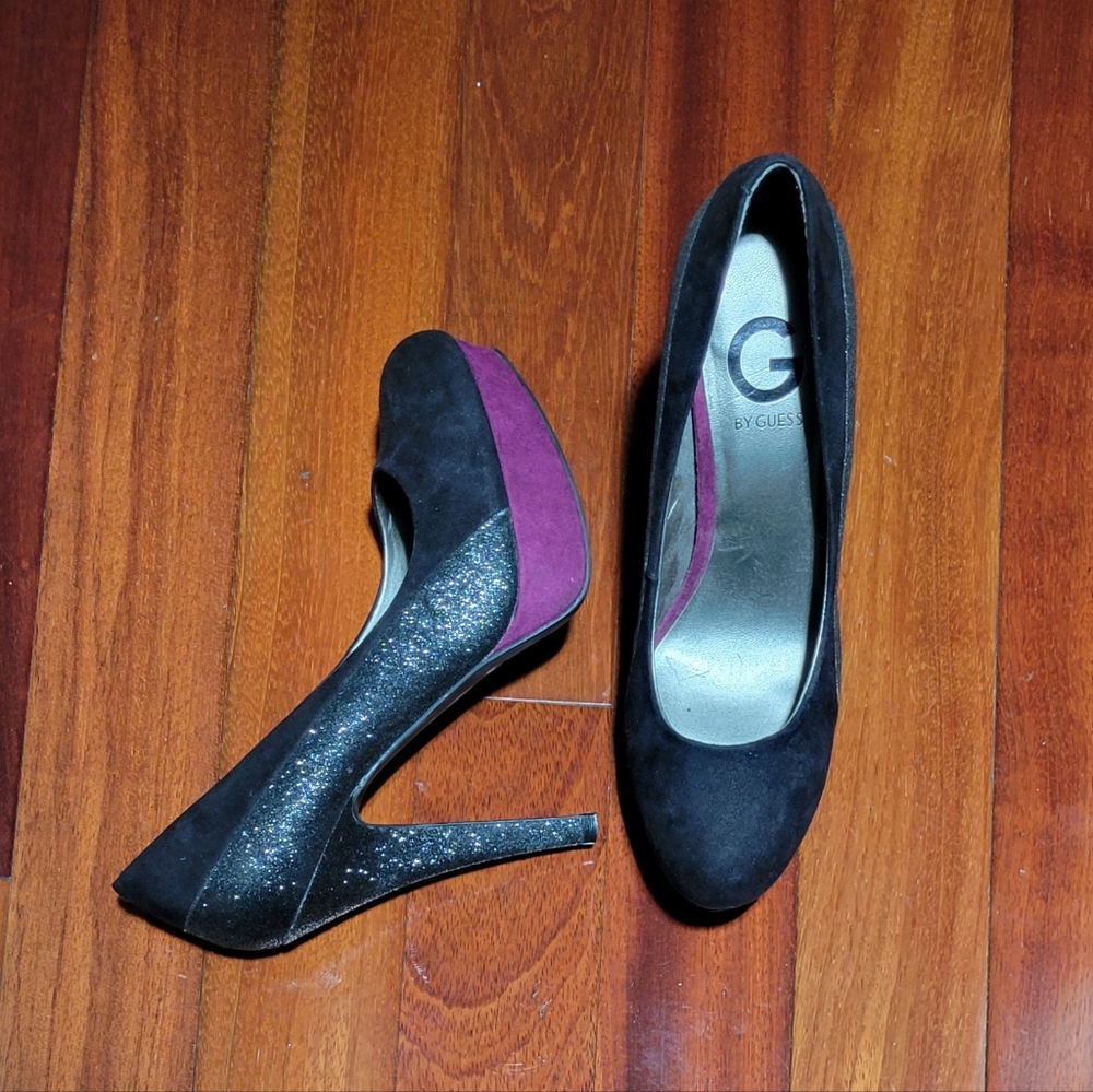 G by Guess pumps, GG Volume